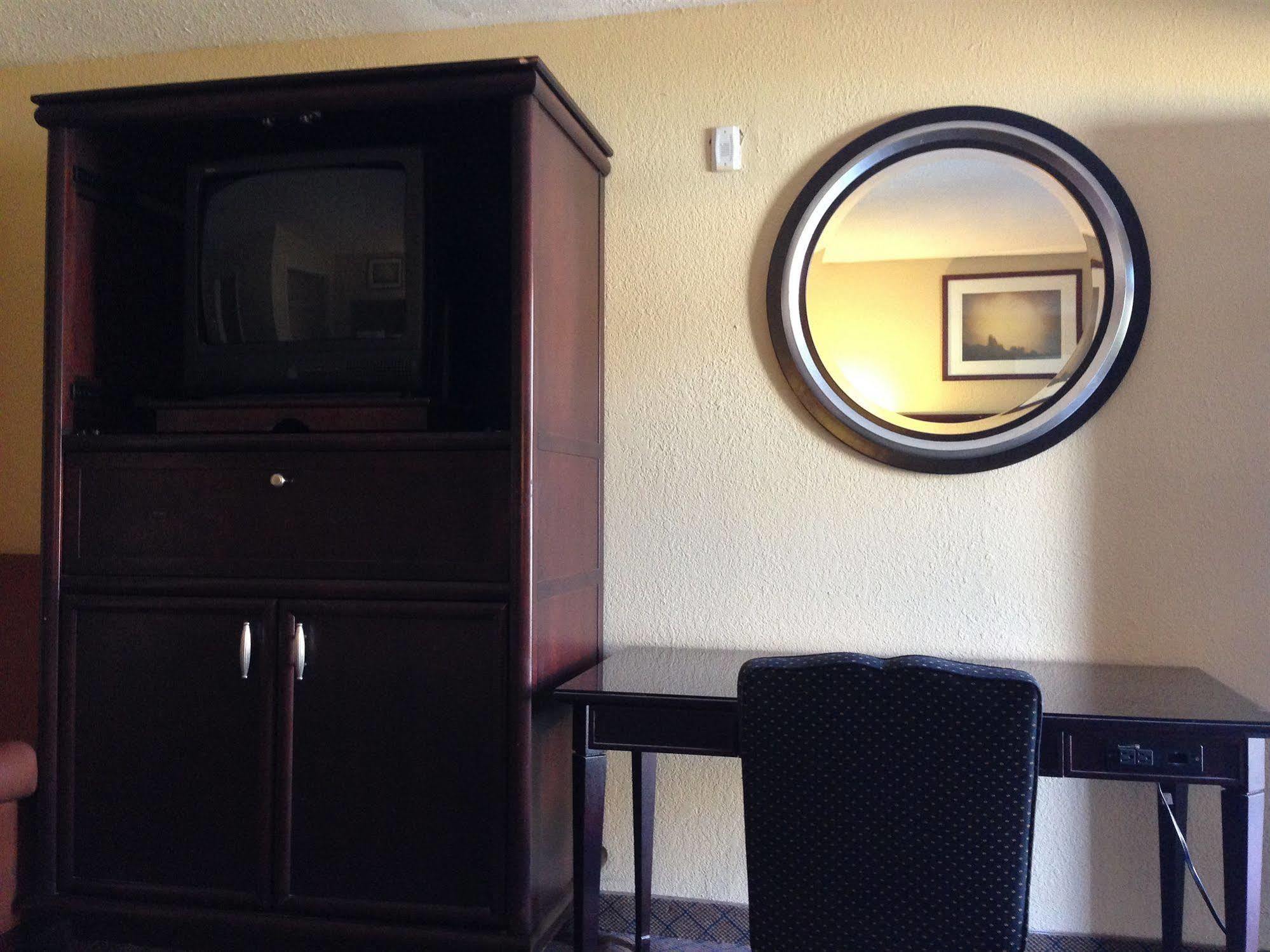 Travel Inn & Suites Humble Ngoại thất bức ảnh
